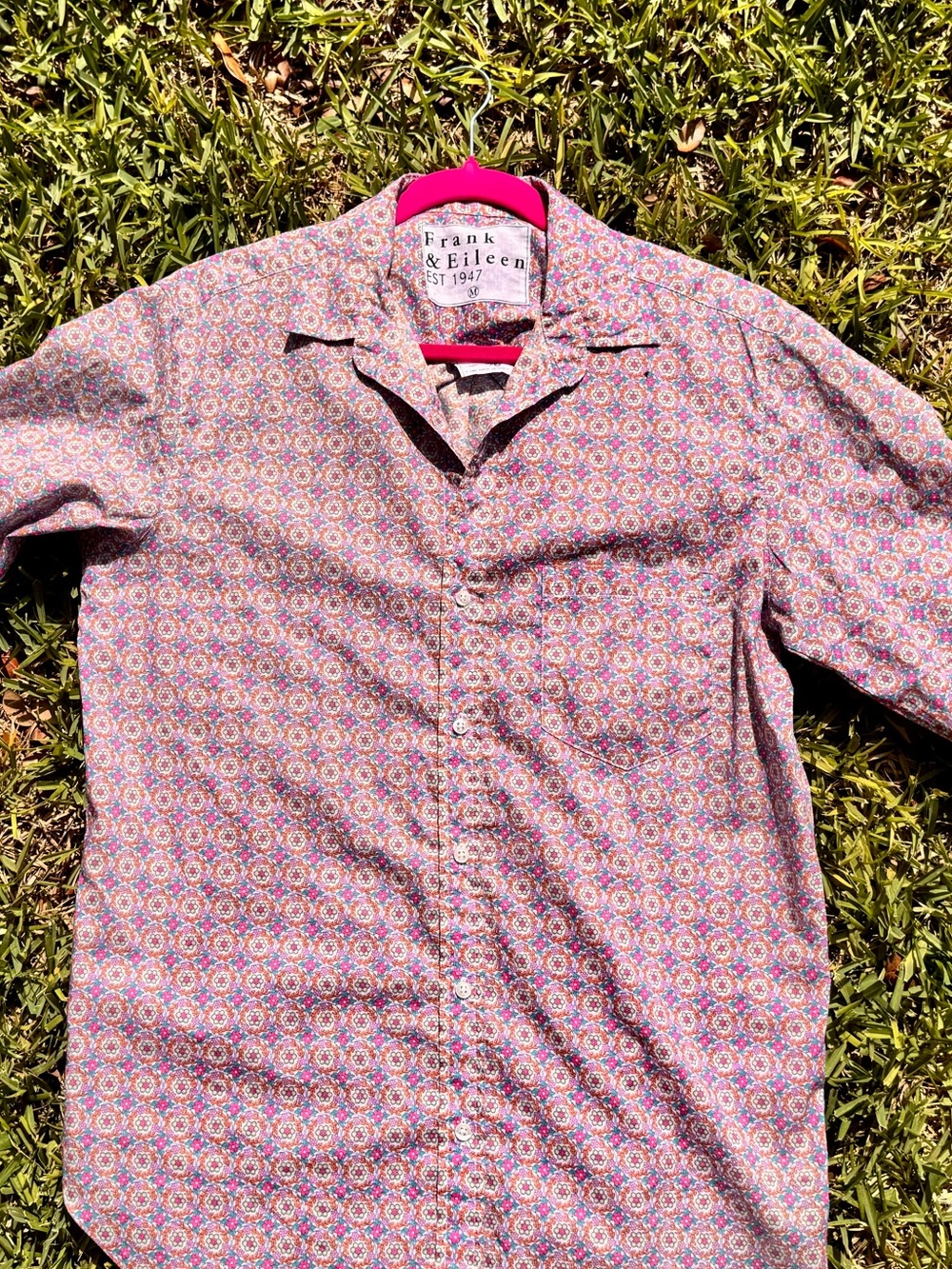 Frank & Eileen Pink & Blue, “Joedy”  Button-Down Shirt size Medium